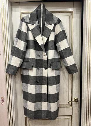 Гарне картате пальто