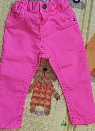 Джинсы на девочку 6-9 мес