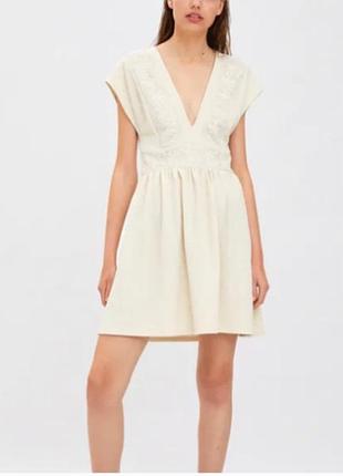 Платье с открытой спиной