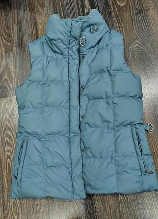 Фирменная жилетка 90% гусиный пух