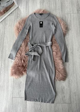 Сіра сукня в рубчик