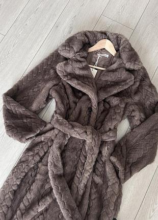 Шикарна шубка штучне хутро італія пальто дуже гарна