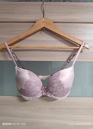 Красивый бюстгальтер