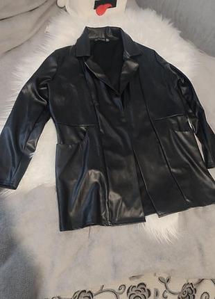 Блейзер из кожзаменителя от plt