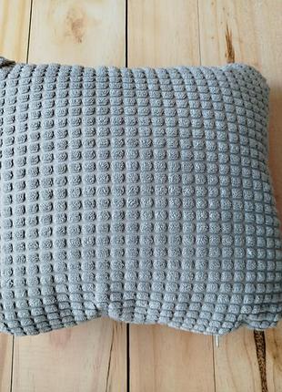 Декоративная подушка на молнию