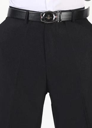 Новые подростковые или мужские брюки в размере 32 -34.