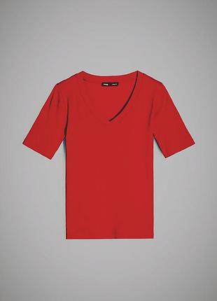 Нова стильна изфутболка, майка, червона, бавовна, з етикеткою, розмір  l (л). розмірну сітку додала. трикотаж у рубчик. колір світліший за фото.