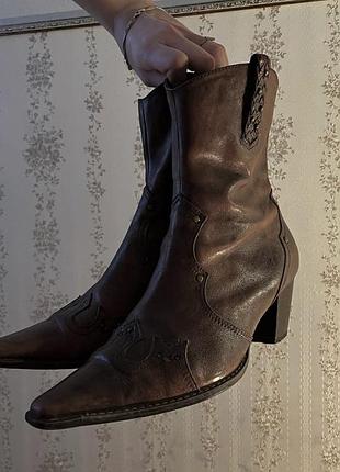 Кожаные ковбойские сапоги
натуральная кожа