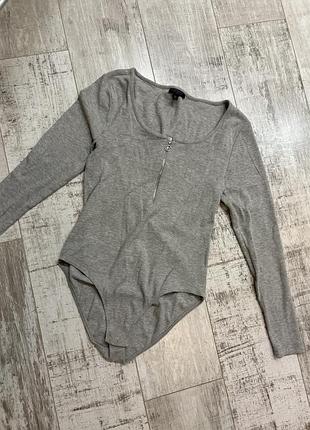 Боді на блискавці в рубчик сірий