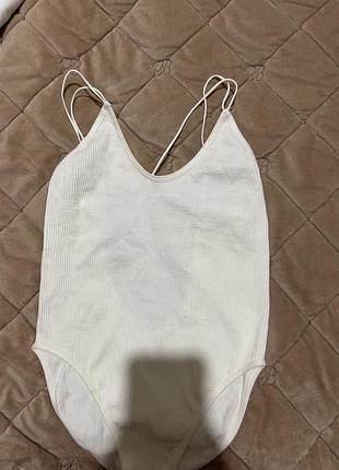 Боді з відкритою спинкою з завʼязками