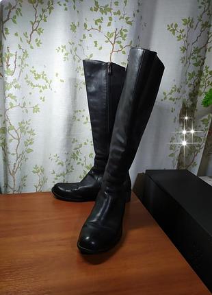 Кожаные сапоги