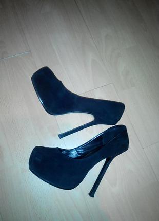 Туфлі замшеві