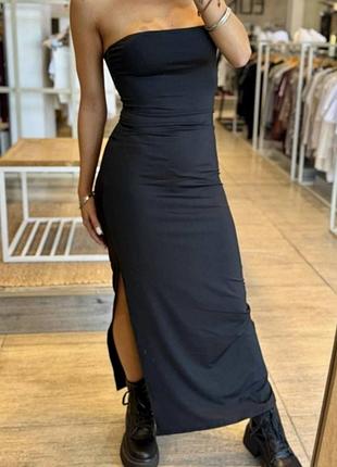 Сукня з розрізом довга чорна