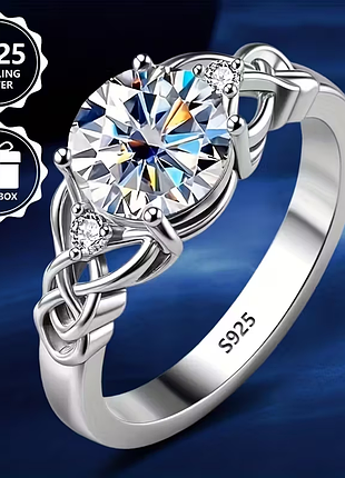 Кольцо 925 пробы с блестящими камнями