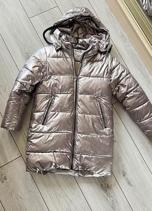 Пуховик на дівчинку в хорошому стані