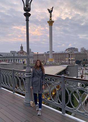 Пальто з поясом сірий тепле осінь