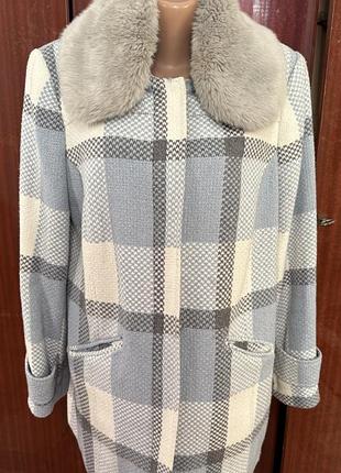 Пальто осіннє