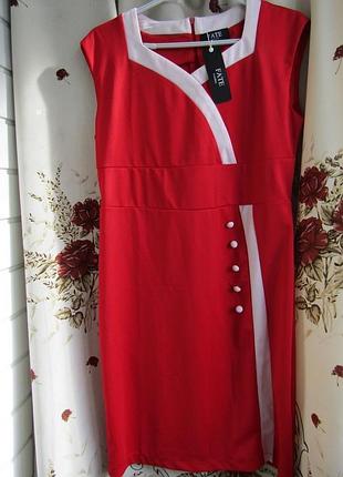 Классическое платье красного цвета