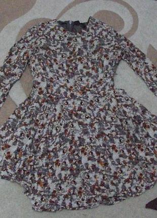 Интересное платье с принтом