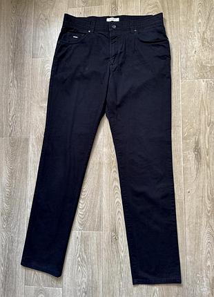 Чоловічі чорні штани брюки