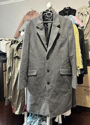 Пальто в ідеальному стані , без дефектів , розмір с