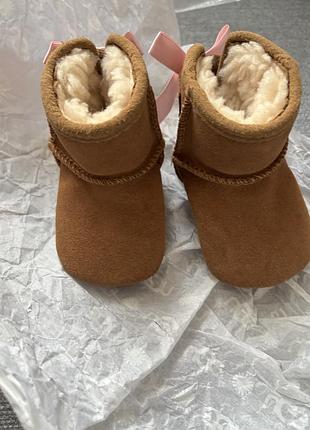 Нові ugg для немовлят 12 см.