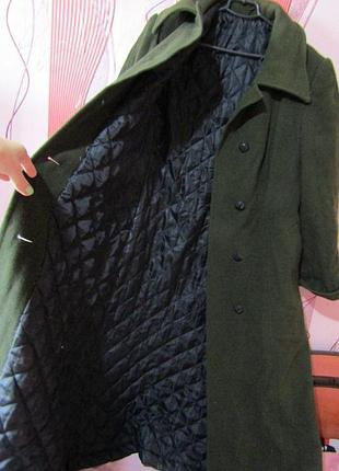 Великолепное пальто цвета хаки