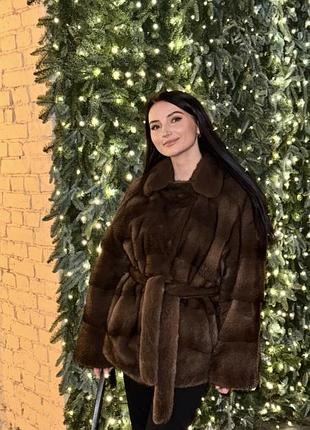 Норкова жіноча шуба