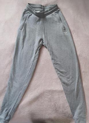 Женские спортивные штаны