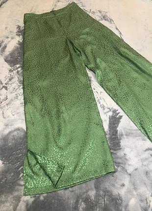 Смарагдові штани палацо