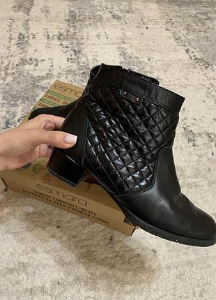 Жіночі сапоги шкіряні в хорошому стані