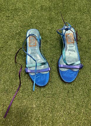 Нові вантажні шльопанці босоніжки