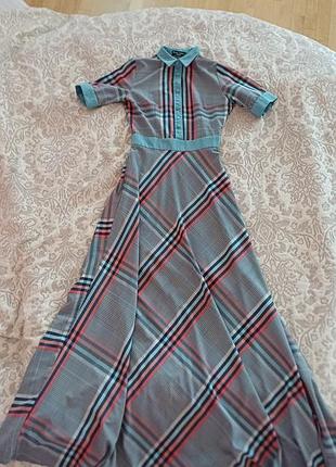 Платье макси в клетку серое