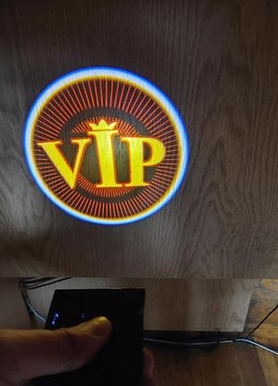 Светодиодная штатная vip подсветка на двери автомобиля с логотипом vip