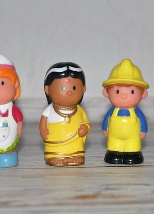 Фирменный набор разных фигурок фигурка человечек happy land happyland от elc элс