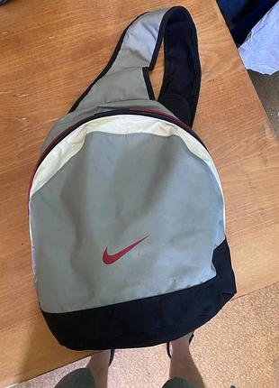 Вінтажний рюкзак через плече nike vintage