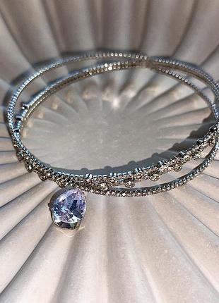 Розкішне кольє чокер зі стразами та підвіскою краплею