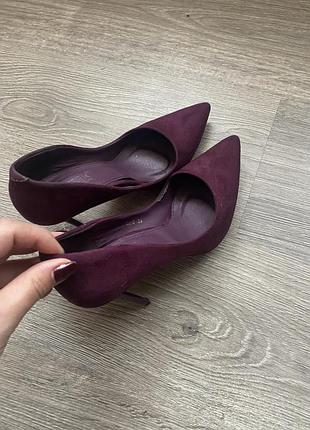 Лодочкі туфлі