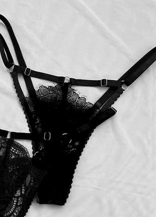 Трусики стринги сетевые (1 шт)