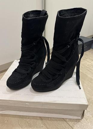 Чоботи жіночі calvin klein jeans чорні замшеві 36р танкетка