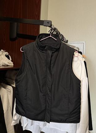 Двостороння жилетка чорна