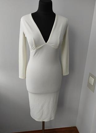Лаконичное платье можно как свадебное 10 р от  nrw look