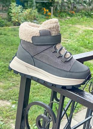 Зимние ботинки на девочку