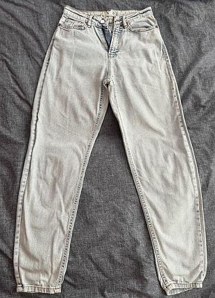 Світлі джинси