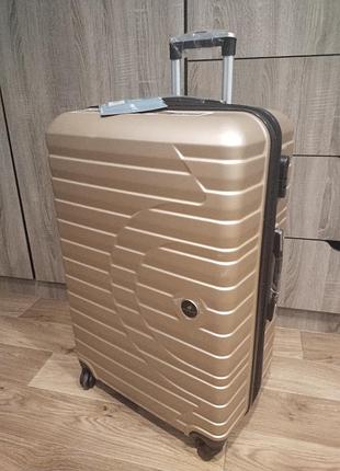 Чемодан большой