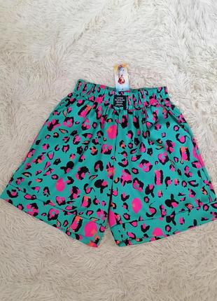 Подовжені широкі шорти з атласу яскраві принти леопард висока посадка
