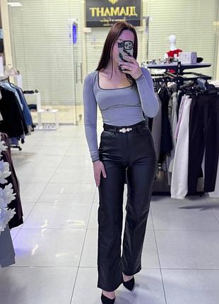 Штани труби з екошкіри jjxx.