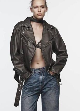 Стильна комаха zara з еко шкіри