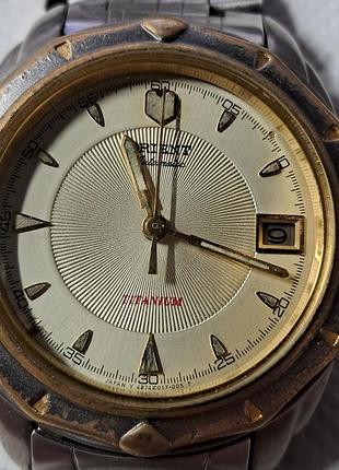 Мужские японские часы orient. все работает с японской точностью, присутствует автоподзавод.