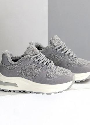 Утепленные кроссовки с мехом тедди